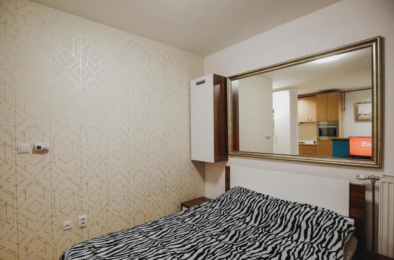 Prestige Apartment Gornji Milanovac Exterior foto