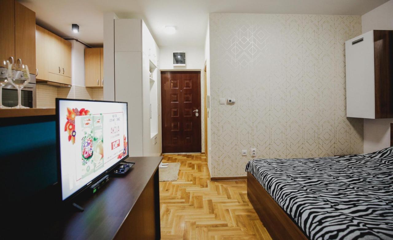 Prestige Apartment Gornji Milanovac Exterior foto